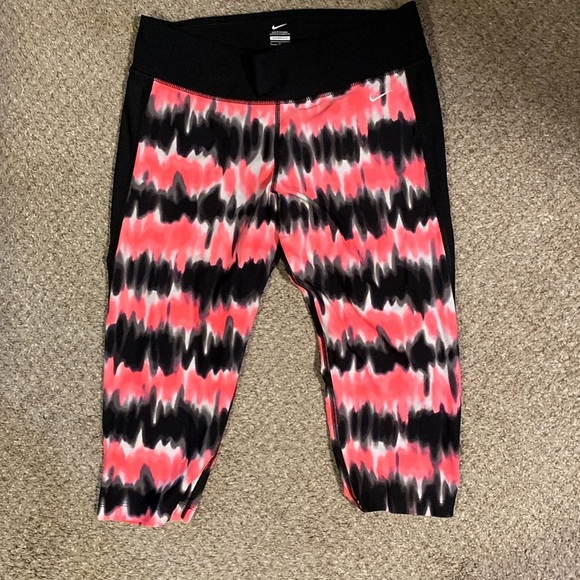 Orange and black Nike capri leggings - Picture 1 of 2